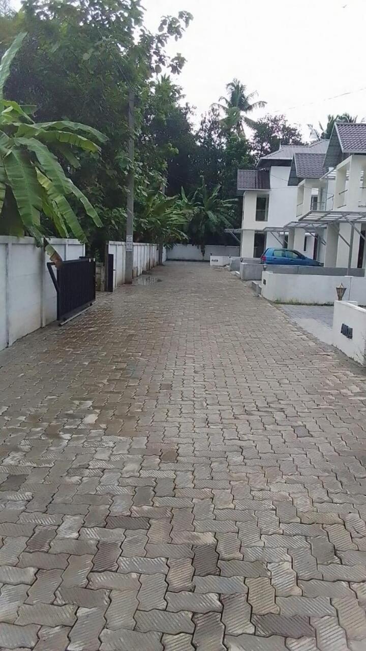 Fully Furnished 3Bhk 2 Floor Villa Angamali Exterior photo